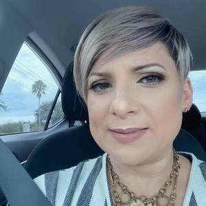 Meet your Posher, Yisalia